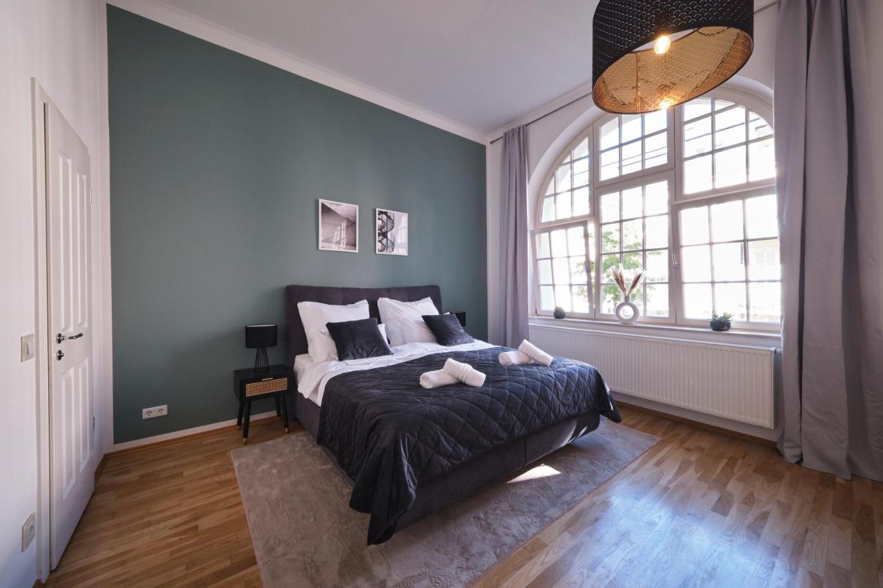 Historisches Deluxe Apartment Im Marianum Нойс Экстерьер фото