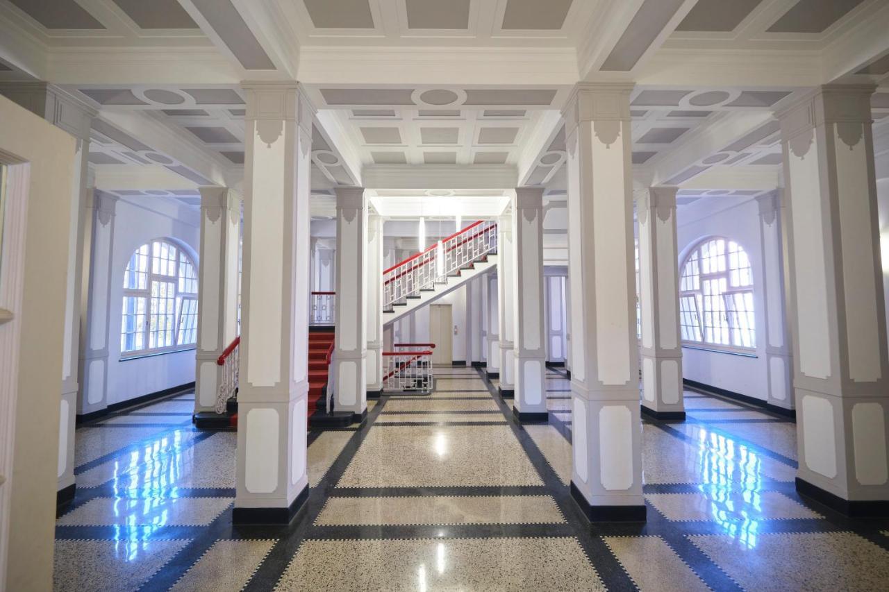Historisches Deluxe Apartment Im Marianum Нойс Экстерьер фото