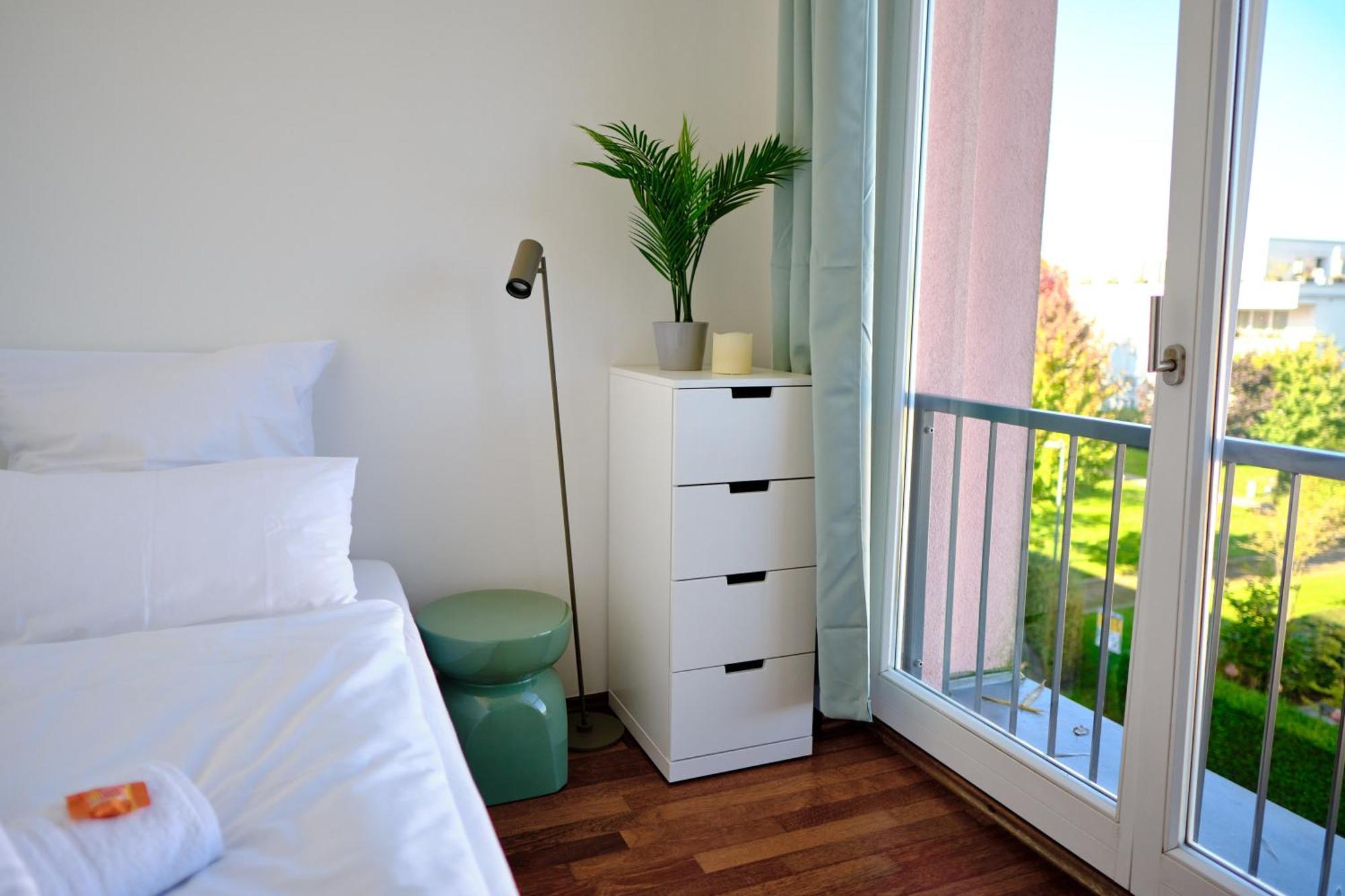 Historisches Deluxe Apartment Im Marianum Нойс Номер фото