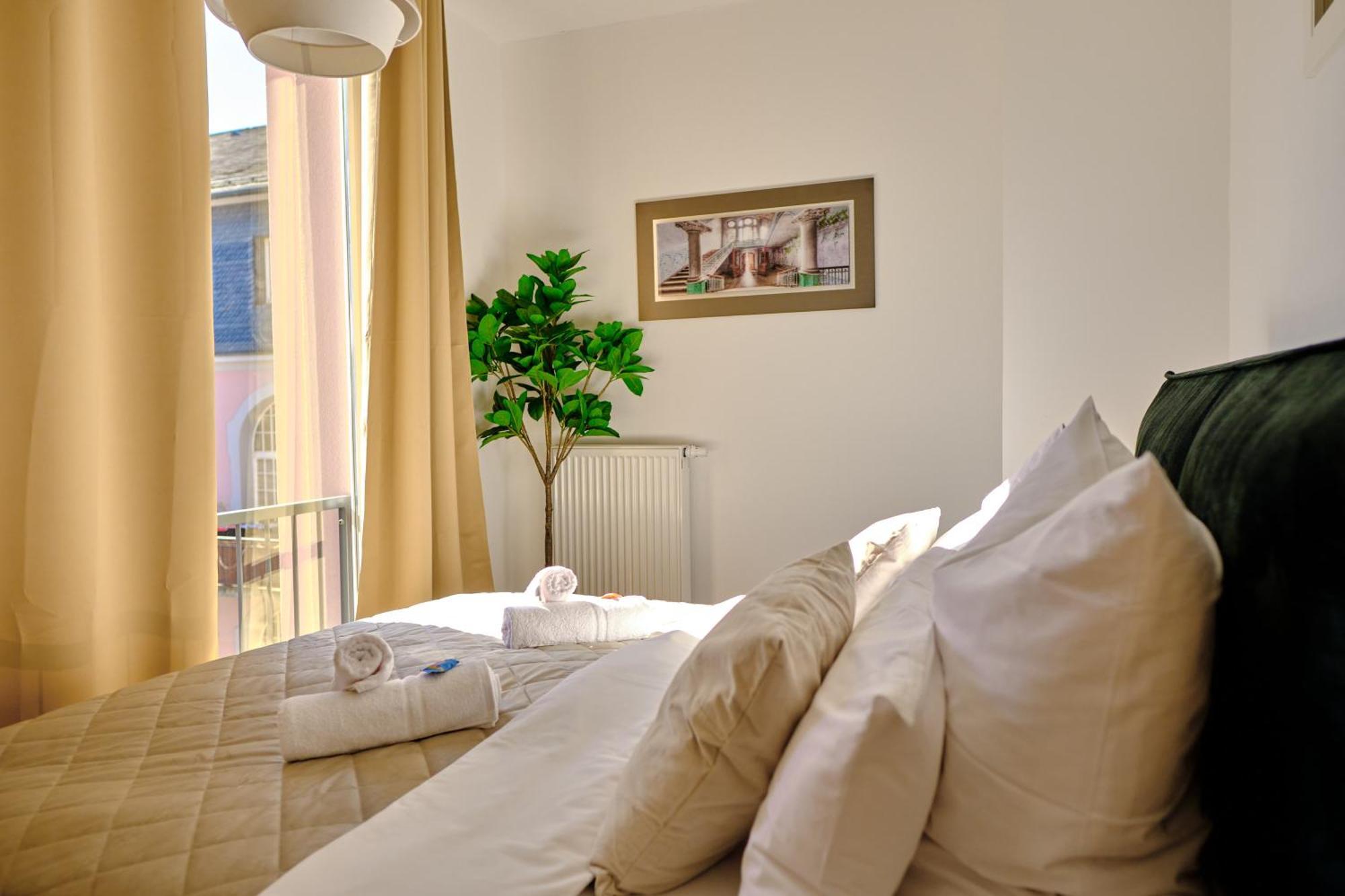 Historisches Deluxe Apartment Im Marianum Нойс Экстерьер фото