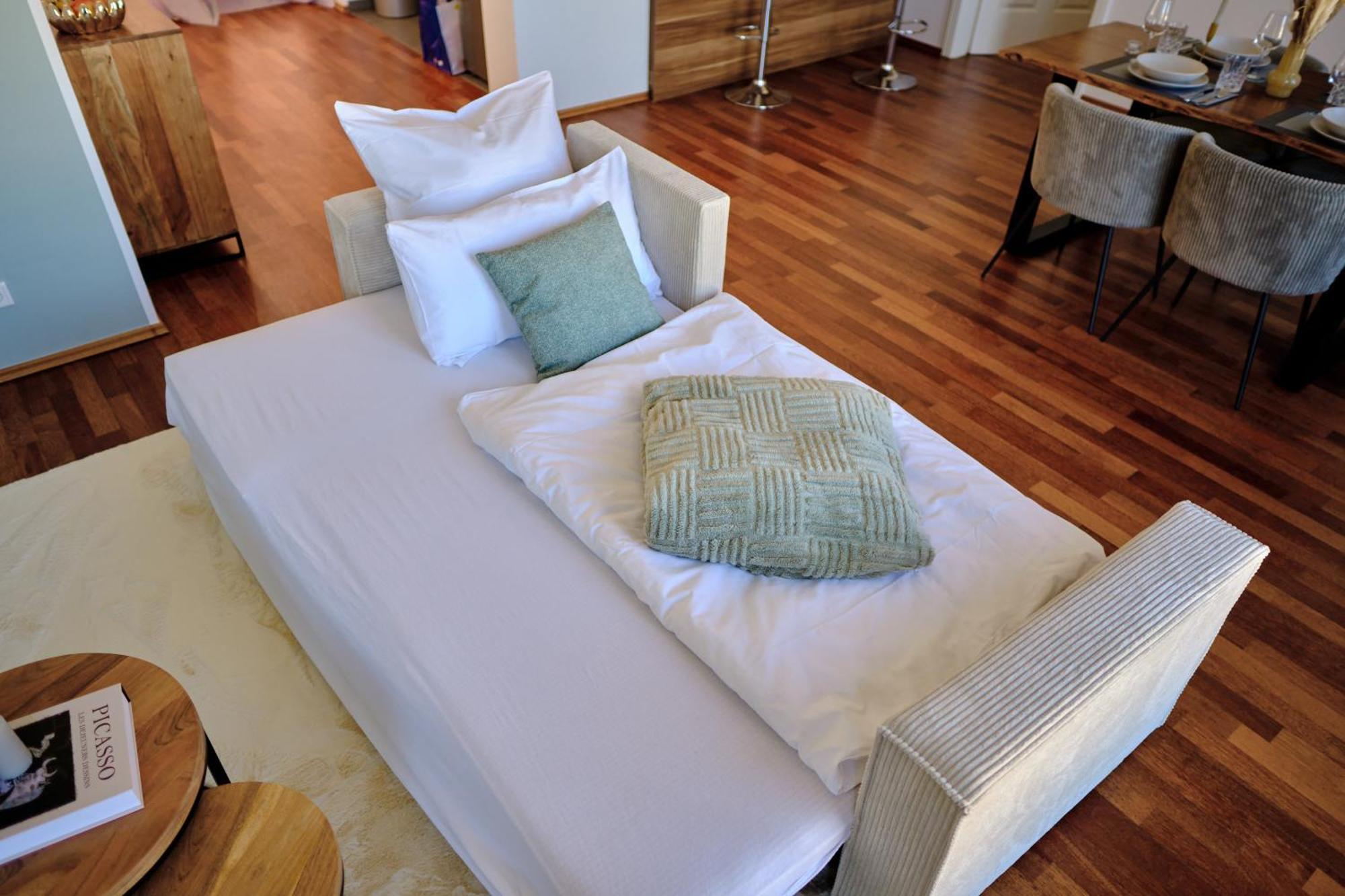 Historisches Deluxe Apartment Im Marianum Нойс Номер фото