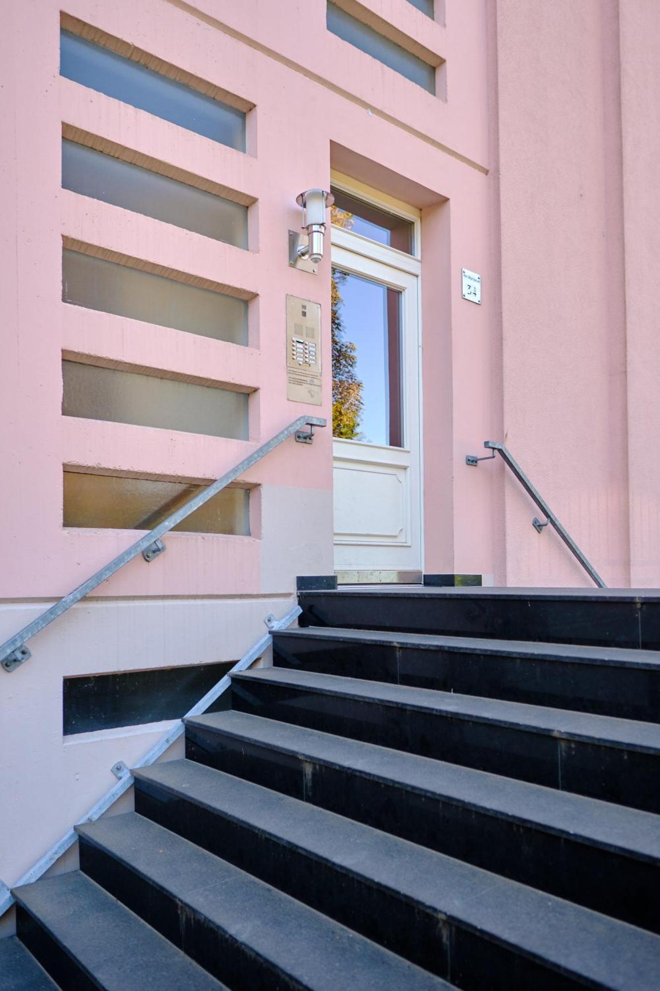 Historisches Deluxe Apartment Im Marianum Нойс Номер фото